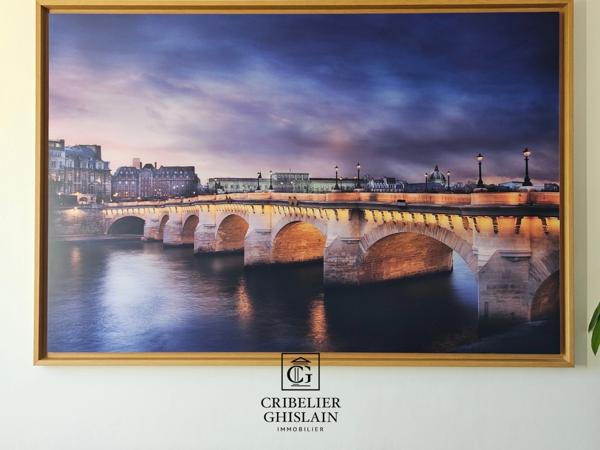 Appartement SAINT-FELIX, T4 de 82 m² au 3ᵉ étage avec ascenseur, double balcon et vue panoramique sur Nantes. Cave et place de stationnement incluses