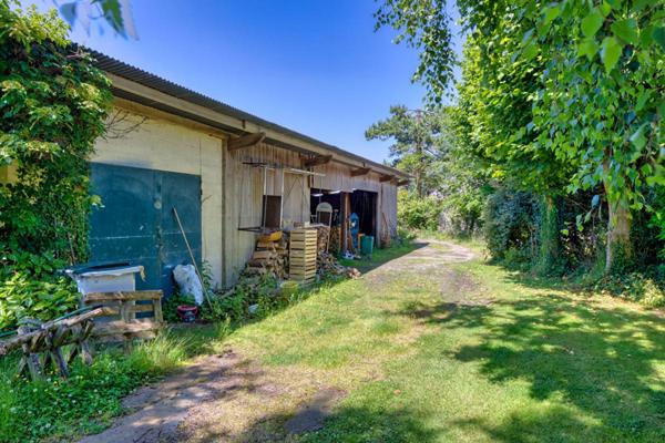 Propriété proche Etretat avec maison, gîte, piscine et dépendances