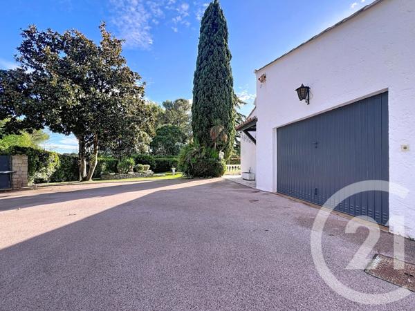Maison à vendre  5 pièces - 150 m2 MOUGINS - 06