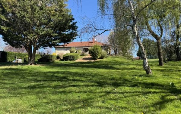 Vente Maison Vue sur la chaîne des puys Dorat   