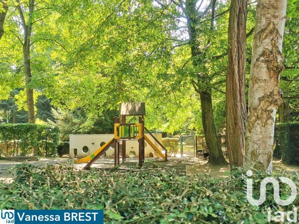 Appartement 4 pièces de 84 m² à Chilly-Mazarin (91380)