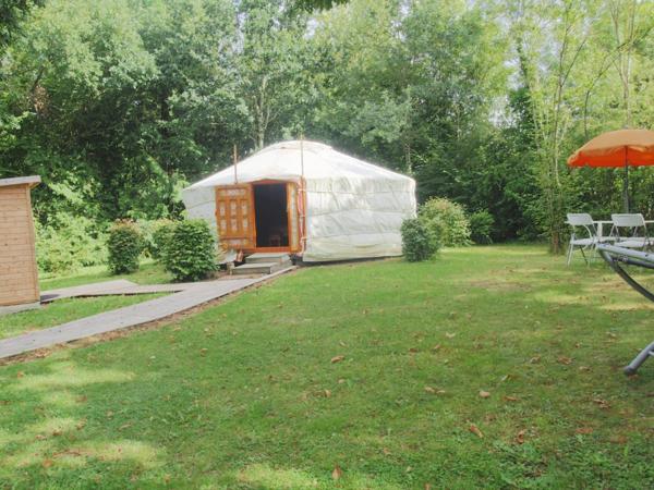 À Vendre – Domaine Touristique & Résidentiel avec Gîtes Insolites en Normandie