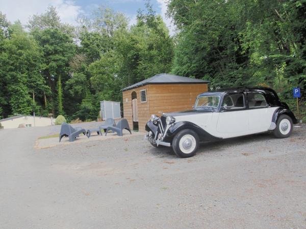 À Vendre – Domaine Touristique & Résidentiel avec Gîtes Insolites en Normandie