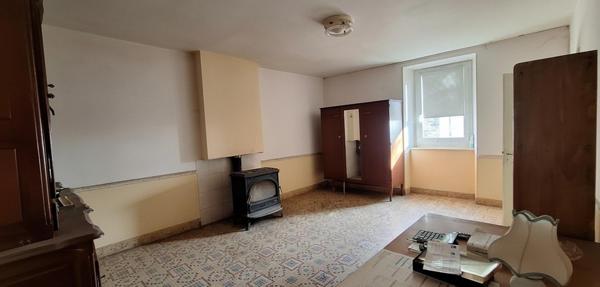 Corps de ferme – 3,4 ha – Vue vallée – Maison + 600 m² dépendances