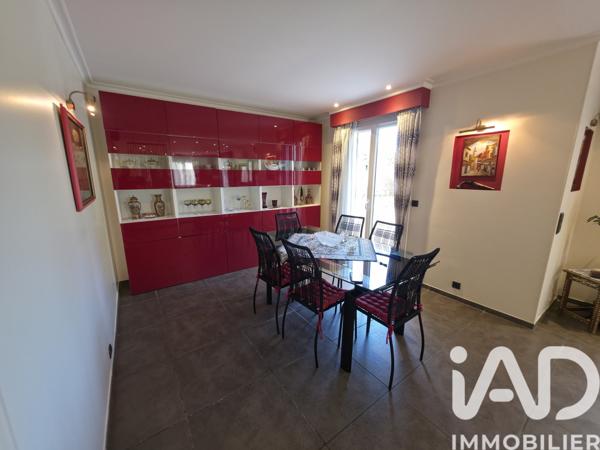 Maison à vendre 7 pièces 222 m² Saint-Fargeau-Ponthierry
