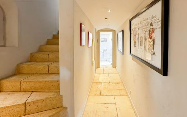 Maison à vendre    7 pièces • 278 m2 Mouans-Sartoux
