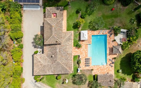 Maison à vendre    7 pièces • 278 m2 Mouans-Sartoux