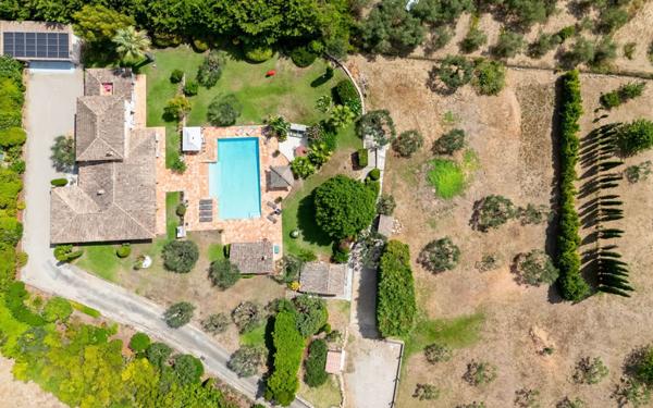 Maison à vendre    7 pièces • 278 m2 Mouans-Sartoux