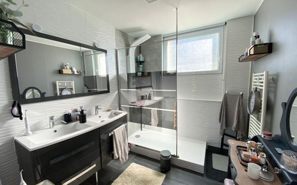 Maison à vendre    6 pièces •  Saint-Just