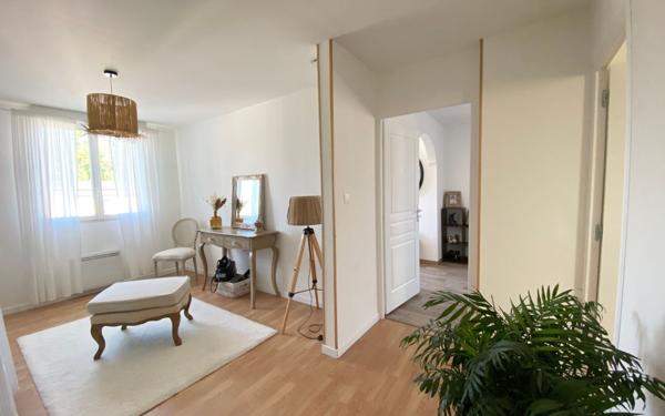 Maison à vendre    6 pièces •  Saint-Just