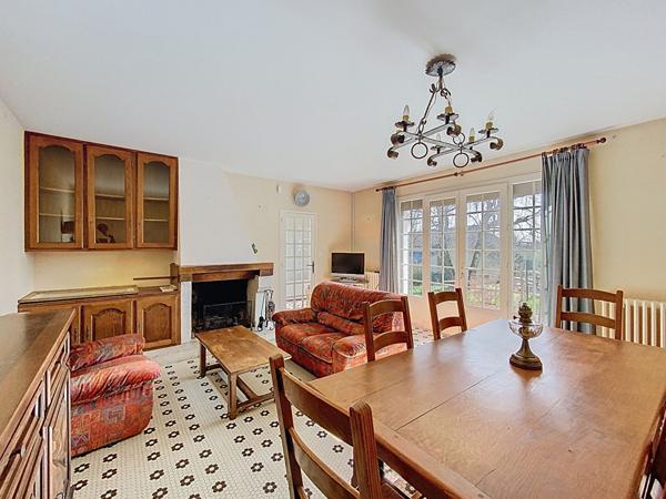 Ensemble immobilier dans le bourg de Martigné Briand