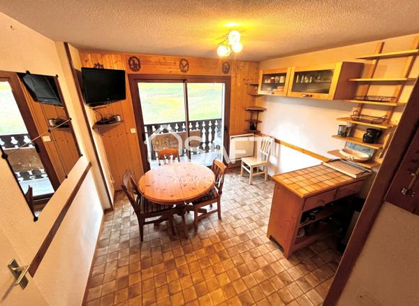 3 PIECES DE 31M2 AVEC 2 BELLES CHAMBRES, 1 CASIER A SKI et  1 BALCON