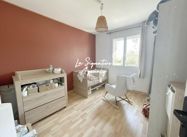 PLAIN-PIED 105M² 3 CHAMBRES, VERANDA ET DOUBLE GARAGE DE 70M² SUR PARCELLE DE 1858M²