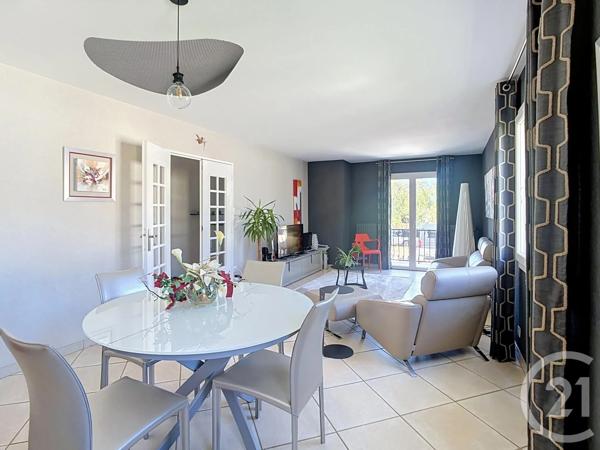 Maison à vendre  6 pièces - 118,67 m 2   GRADIGNAN  - 33