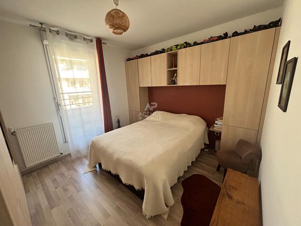 Appartement Saint Ouen L Aumone 5 pièce(s) 83.40 m2 - Dernier étage avec terrasse de 52m² 409 000 € ** - Référence 11201