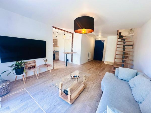 Centre ville, garage, jardin.