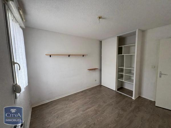 Appartement à louer 2 pièces 49.15m² Gond-Pontouvre (16160)
