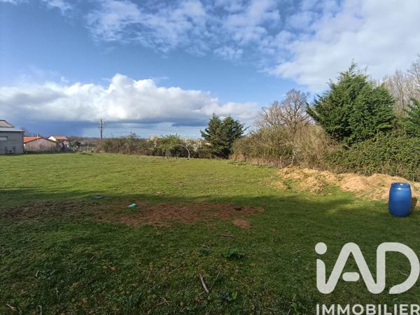 Terrain à vendre 1 605 m² Argentonnay