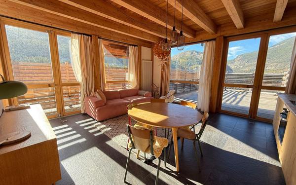 Maison à vendre    2 pièces • 46,09 m2 Saint-Martin-de-Queyrières