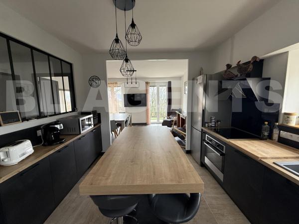 PLAIN-PIED SUR SOUS-SOL DANS QUARTIER RECHERCHE