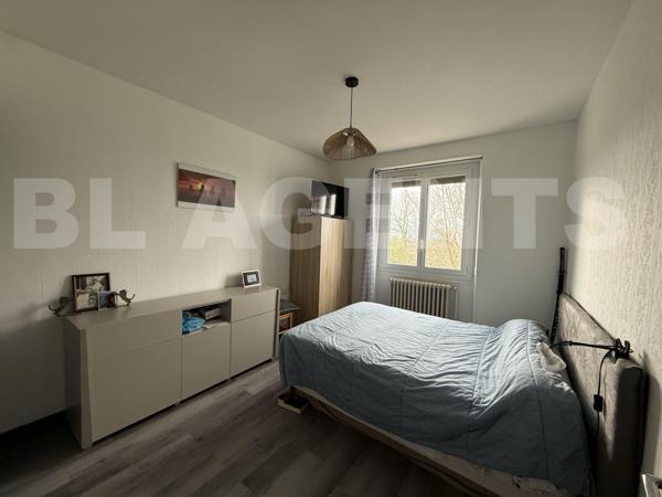 PLAIN-PIED SUR SOUS-SOL DANS QUARTIER RECHERCHE