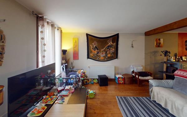 Immeuble à vendre    5 pièces •  Revel