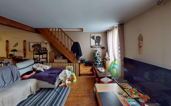 Immeuble à vendre    5 pièces •  Revel