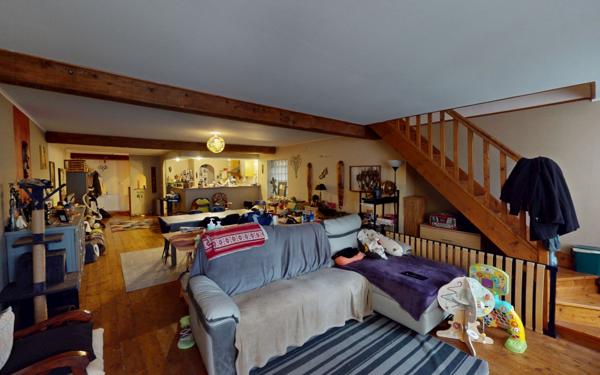 Immeuble à vendre    5 pièces •  Revel