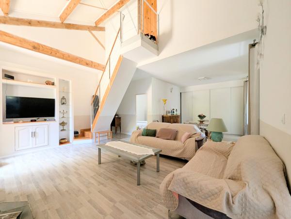 Cuges-les-Pins (13780) Maison plain pied, 4 pièces avec un grand jardin et un garage