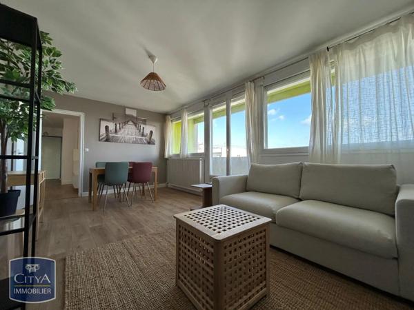 Appartement à louer 3 pièces 63.8m² Poitiers (86000)