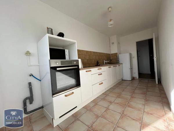 Appartement à louer 3 pièces 63.8m² Poitiers (86000)