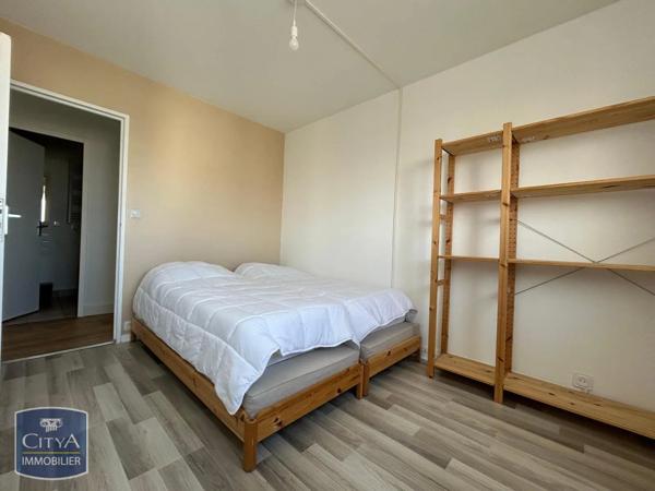 Appartement à louer 3 pièces 63.8m² Poitiers (86000)