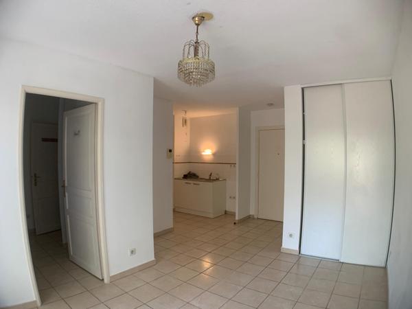 Bel appartement 2 pièces centre Uzès