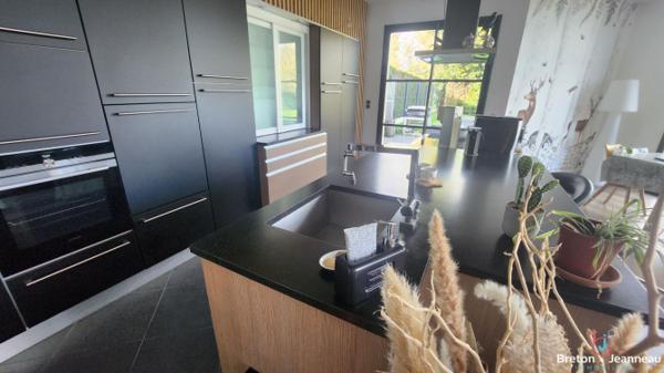 Propriété avec piscine secteur Laval SUD