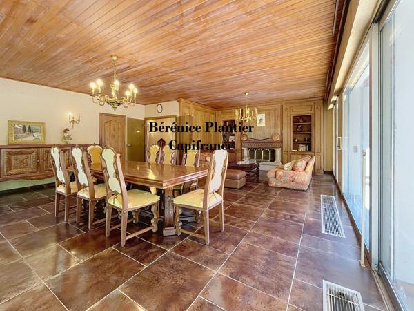 VÉTRAZ-MONTOUX – VILLA D’ARCHITECTE À RÉNOVER SUR GRANDE PARCELLE DIVISIBLE