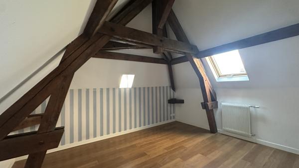 Propriete
                                                                                                                                                                                                                                                                                                                        7 pièce(s)                                                                                                                                                                                                          5 chambre(s)                                                                                                                                                                                                          217  m²