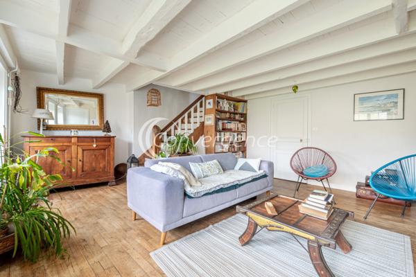 Maison
                                                                                                                                                                                                                                                                                                                        7 pièce(s)                                                                                                                                                                                                          4 chambre(s)                                                                                                                                                                                                          135  m²