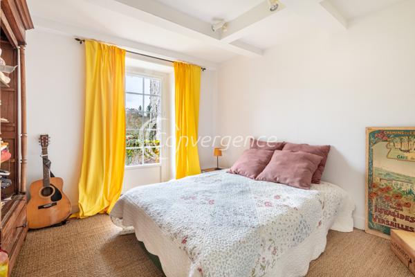 Maison
                                                                                                                                                                                                                                                                                                                        7 pièce(s)                                                                                                                                                                                                          4 chambre(s)                                                                                                                                                                                                          135  m²