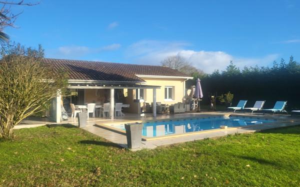 Maison à vendre    5 pièces •  Bascons