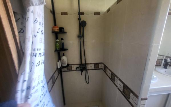 Maison à vendre    5 pièces •  Bascons