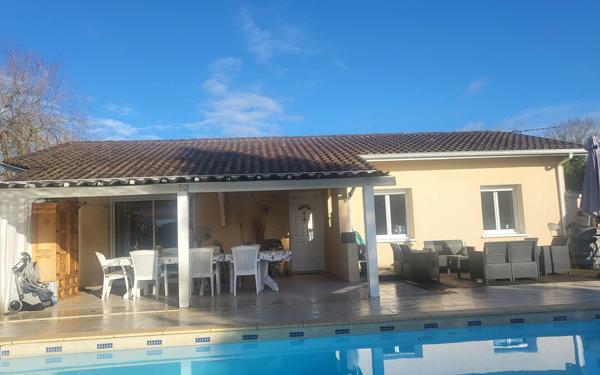 Maison à vendre    5 pièces •  Bascons