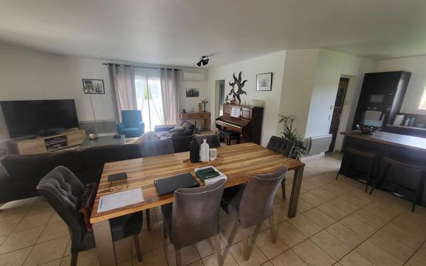 Maison à vendre    5 pièces •  Bascons