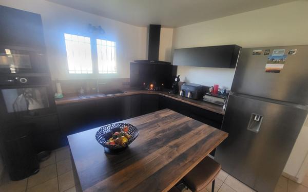 Maison à vendre    5 pièces •  Bascons