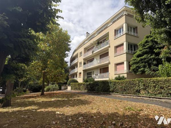 CAEN - Jardin des Plantes - T5 - 2 chambres poss 3 - Balcon - 2 Garages.