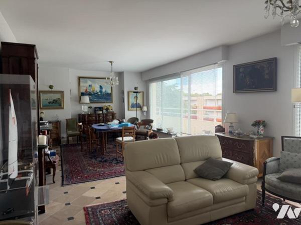 CAEN - Jardin des Plantes - T5 - 2 chambres poss 3 - Balcon - 2 Garages.