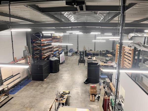 Entrepôt et bureaux à louer à Cormontreuil dans la Marne (51350), ref : 51083/LOCA/971