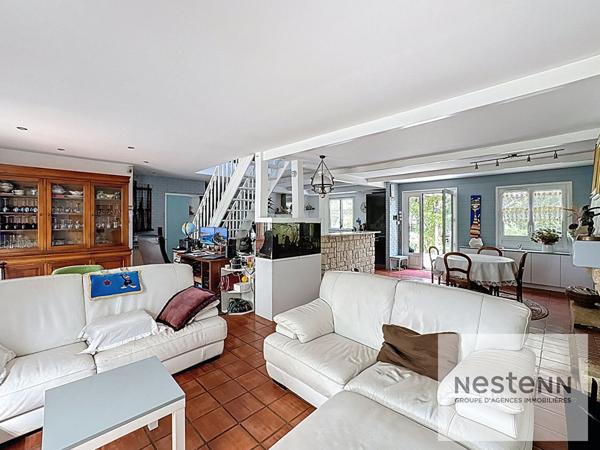 À VENDRE Saint Germain Les Arpajon Belle Maison familiale 176 m², vie de plain-pied, combles aménagés et dépendances aménagées sur terrain de 2142 m² à Saint Germain Les Arpajon