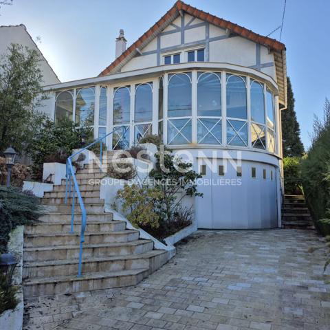 Nestenn Igny - Maison familiale de 177m², secteur Igny/Gommonvilliers, 3 chambres, double séjour, véranda, sous-sol total, garage, jardin arboré, terrain 500m2, proche des commerces & à 15 minutes de la gare de massy