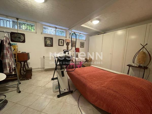 Nestenn Igny - Maison familiale de 177m², secteur Igny/Gommonvilliers, 3 chambres, double séjour, véranda, sous-sol total, garage, jardin arboré, terrain 500m2, proche des commerces & à 15 minutes de la gare de massy