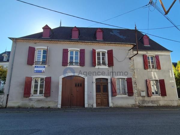 À vendre - Maison ancienne, 11 pièces située à Navarrenx (64190)